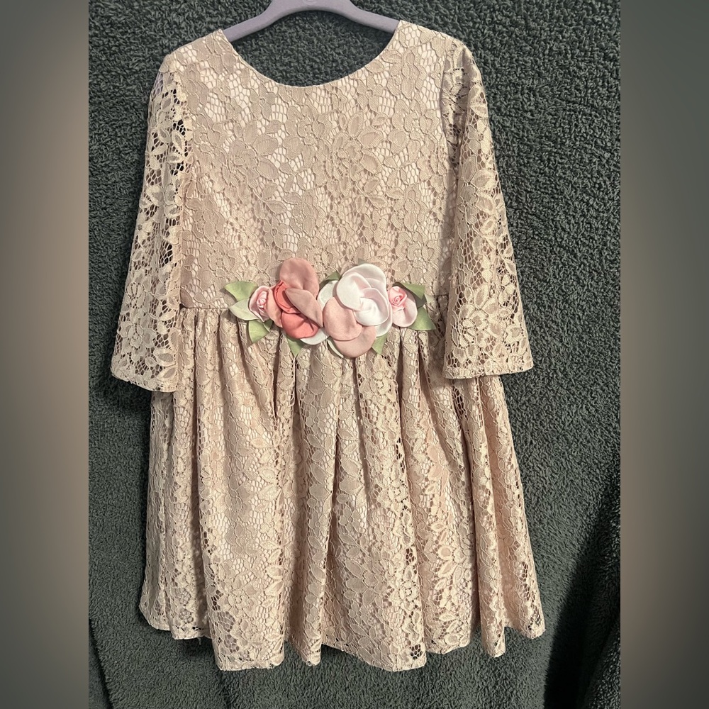 Elegant Lace Kids Dress with Floral Accent